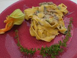 Tagliatelle con zucca e porcini